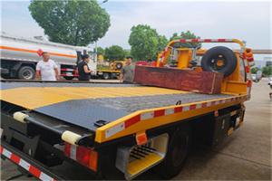 新平附近拖车电话号码服务